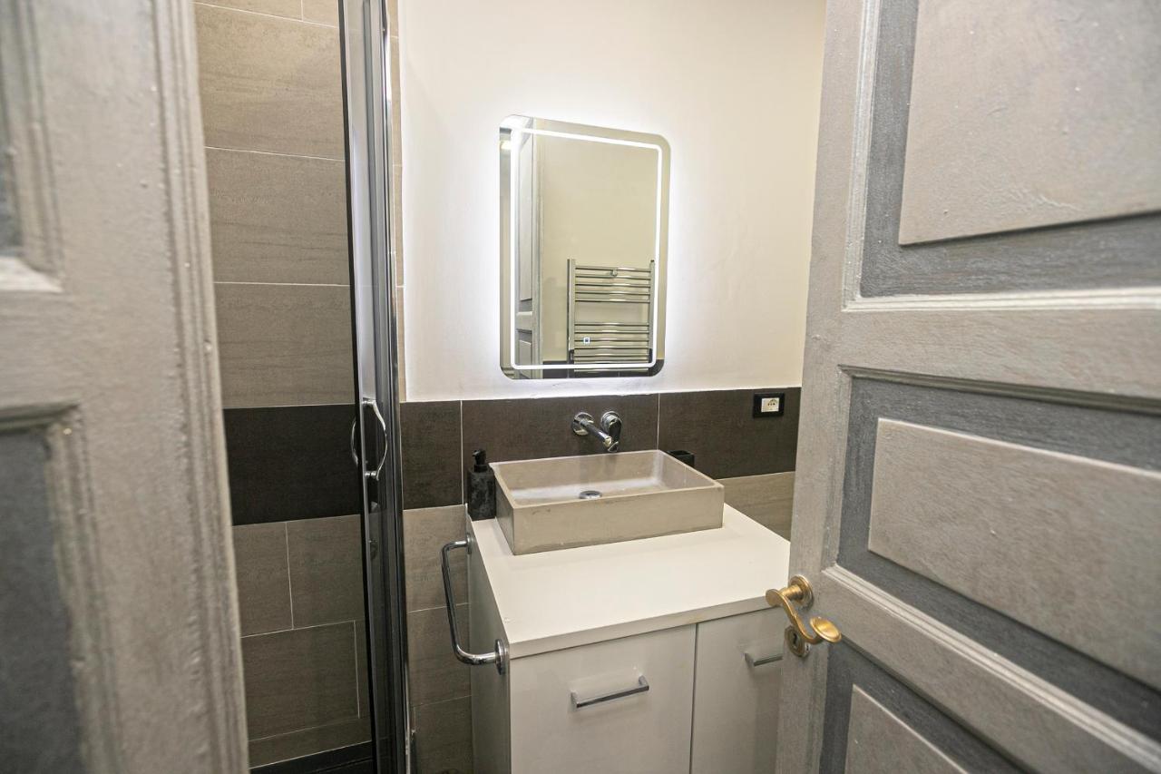 Dimora Patrizia In Centro Apartment Genoa